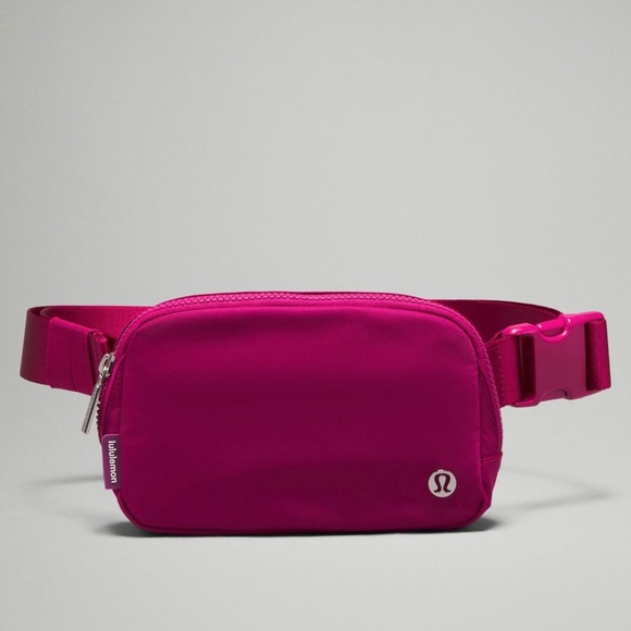 Lululemon Everywhere Belt Bag - Picture 1 of 3